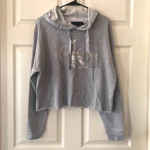 Calvin Klein Jeans Crop Camo-Logo Hoodie